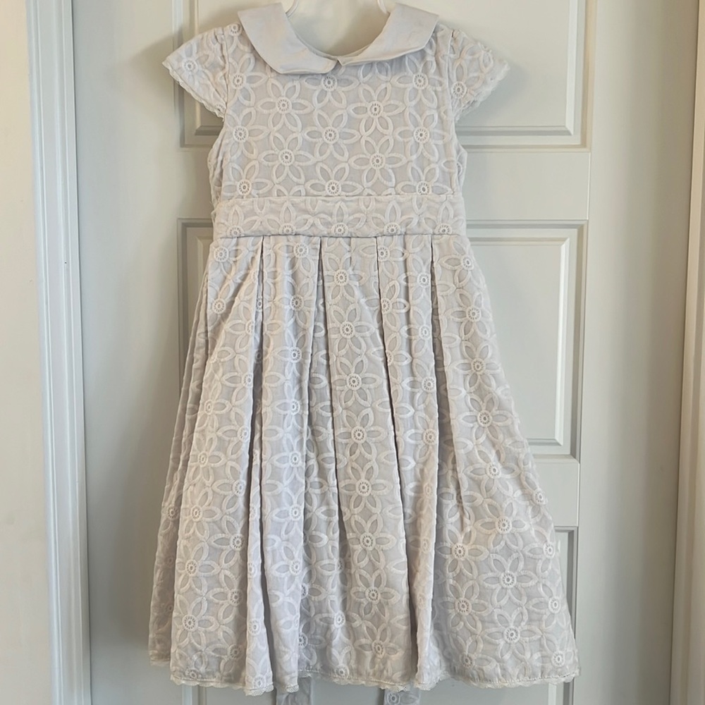 Girls White dress - floral design. Great for Easter - size 5